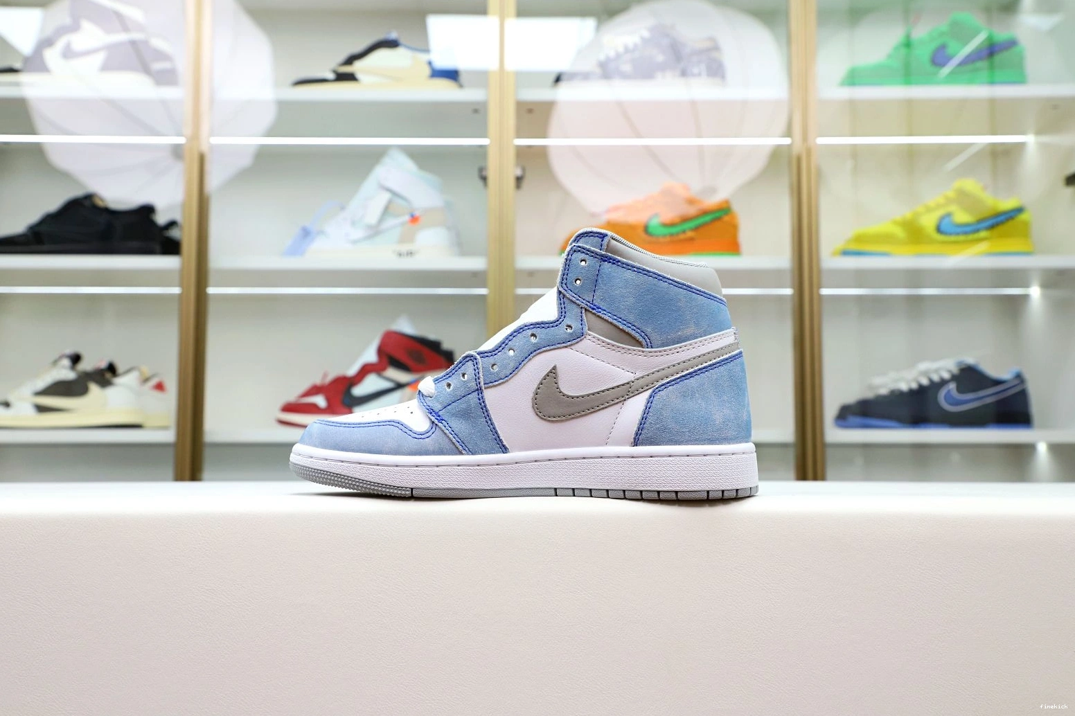 'HYPER RETRO 1 AIR JORDAN HIGH OG ROYAL' 1226